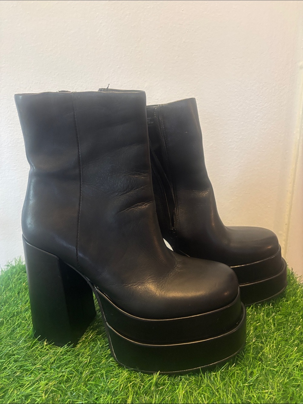 Steve Madden Black Leather Platform Block Heel Ankle Boots